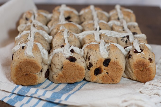 Hot Cross Buns Out of Tin