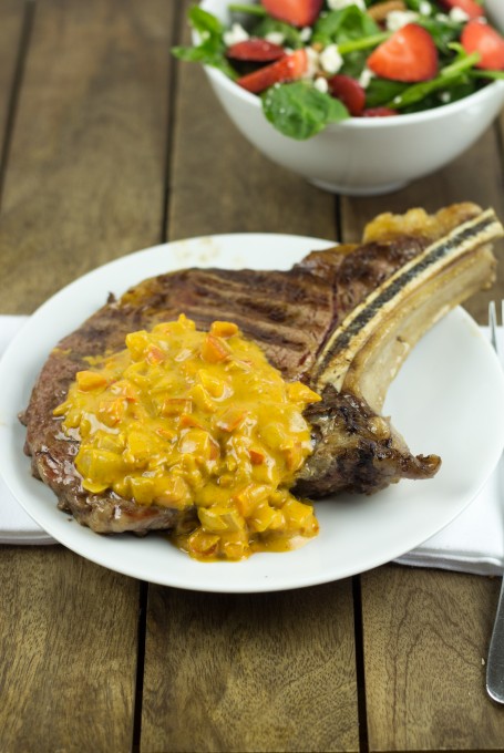 Satay on Steak with Salad