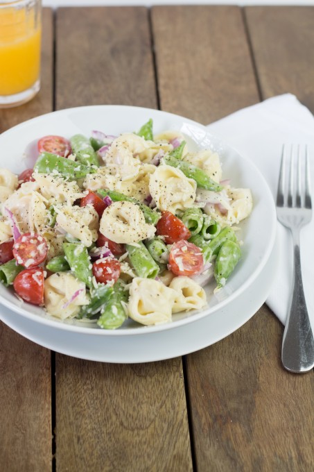 Tortillini Salad with Tomatoes and Peas