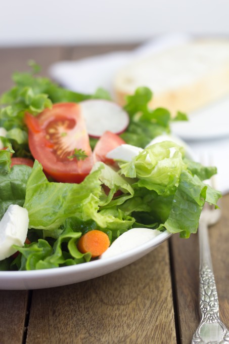 Delicious Simple Garden Salad