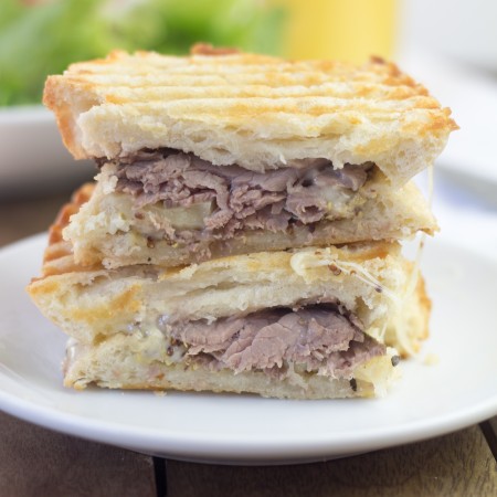 Roast Beef Sandwich with Melted Cheese