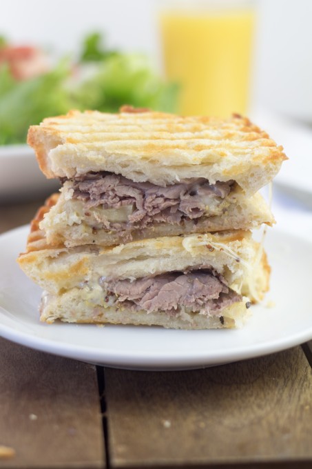 Roast Beef Sandwich with Melted Cheese