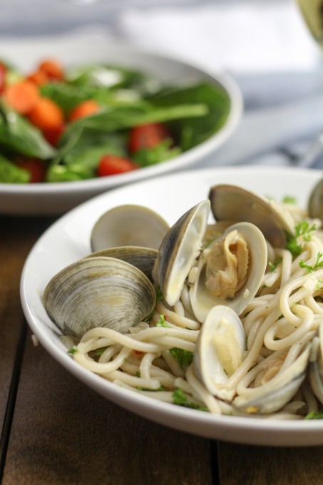 Clams served with Garlic & Herb Spaghetti