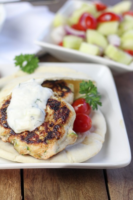 Turkey Burgers with Yogurt Sauce