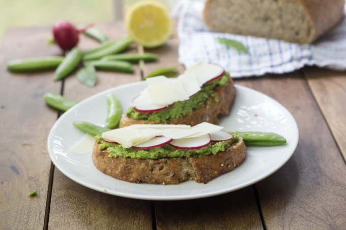 Mint and Pea Puree on Grilled Bread