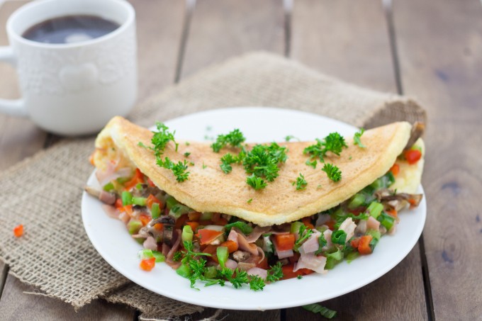 Omelette Stuffed with Veggies and Ham